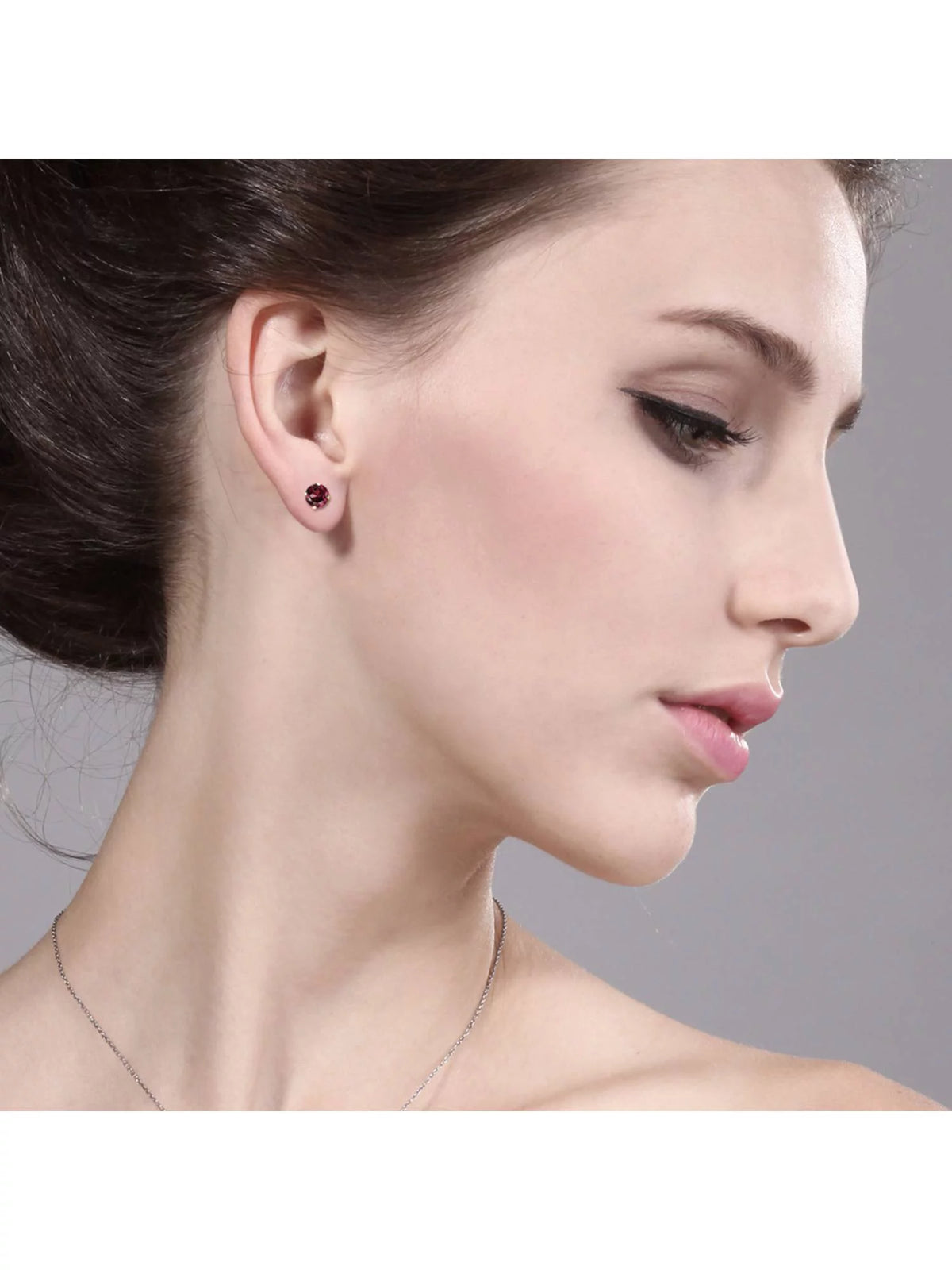 10K Yellow Gold Red Rhodolite Garnet Stud Earrings Q3131
