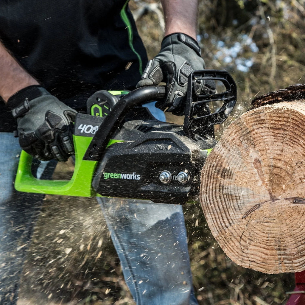 40 V Battery Powered Chainsaw A714