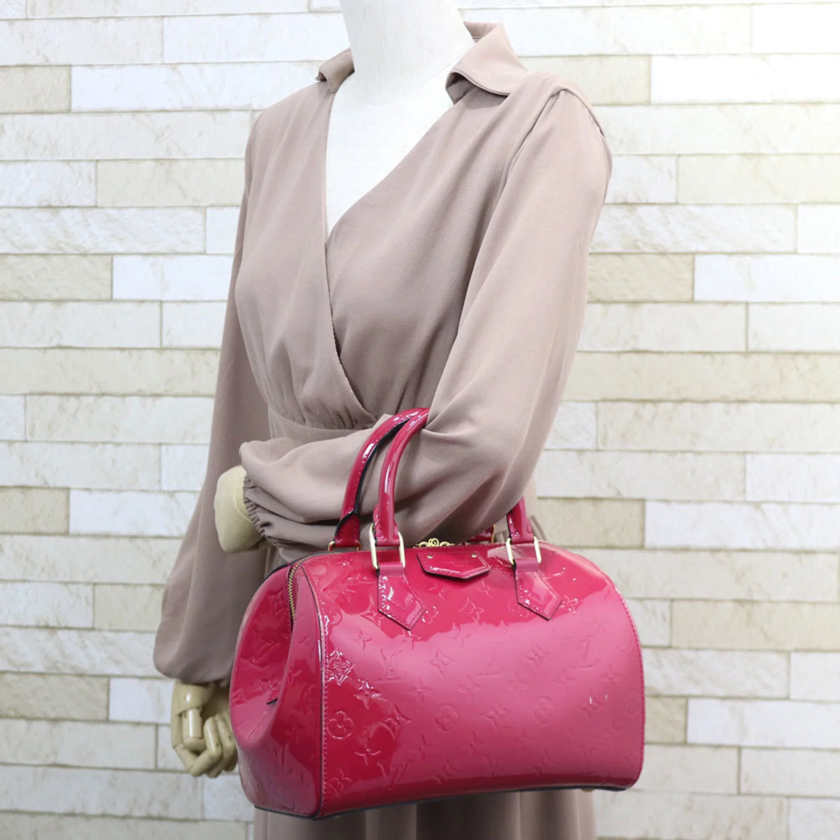 Pre-Owned Monogram Handbag D171019