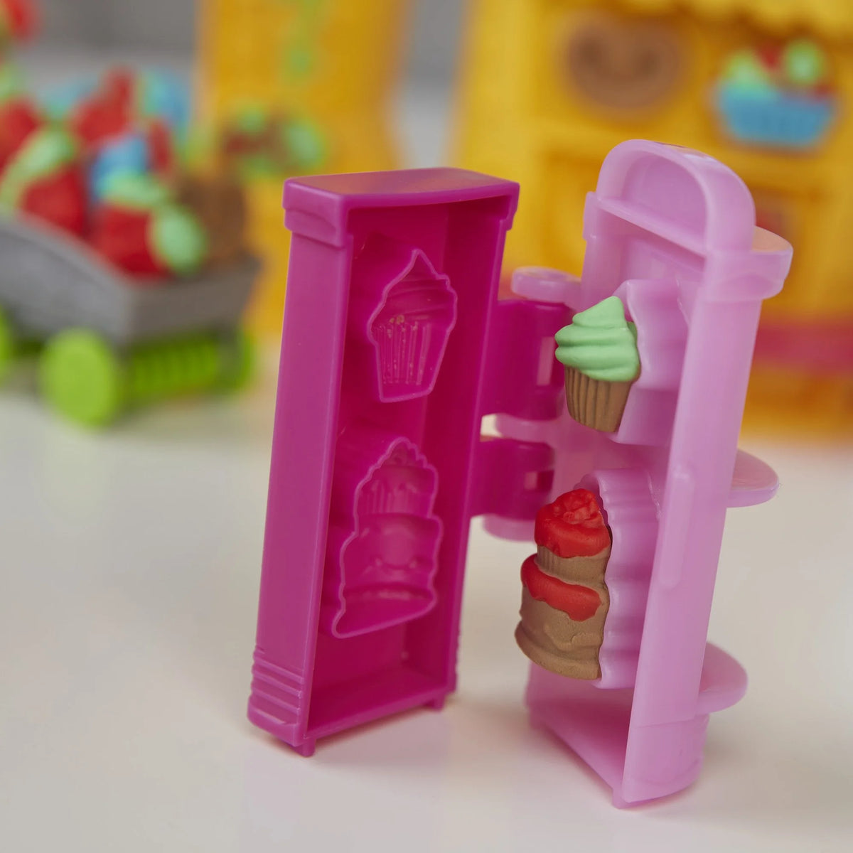 Play-Doh Town Shape and Make Market D5029